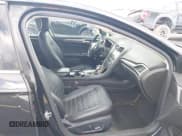 ✅ 2015 Ford Fusion SE • VIN: 1FA6P0HD0F5118290 • Lot: 43568856. Wystawiony na IAAI z przebiegiem 229 988 mil. Bezpłatny archiwum sprzedaży aukcyjnych z USA i szczegółowy raport historii pojazdu na DreamBid. Zdjęcie 5.