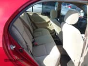 ✅ 2006 Toyota Corolla CE • VIN: JTDBR32E660063542 • Lot: 43837732. Wystawiony na IAAI z przebiegiem 164 261 mil. Bezpłatny archiwum sprzedaży aukcyjnych z USA i szczegółowy raport historii pojazdu na DreamBid. Zdjęcie 8.