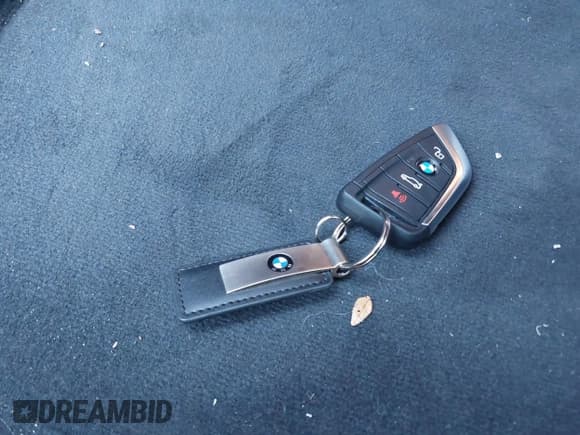 ✅ 2024 BMW 3 Series 330e • VIN: 3MW39FF05R8E83594 • Lot: 43427849. Listed on IAAI with 12,902 mi. Free auction sales archive from the USA and detailed vehicle history report at DreamBid. Image 11.