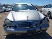 ✅ 2004 Mercedes-Benz C 240 • VIN: WDBRF61J64E015691 • Lot: 41827367. Wystawiony na IAAI z przebiegiem 171 003 mil. Bezpłatny archiwum sprzedaży aukcyjnych z USA i szczegółowy raport historii pojazdu na DreamBid. Zdjęcie 12.