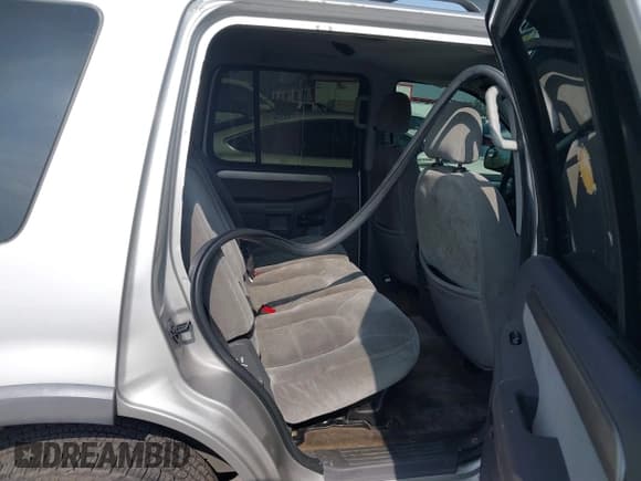 ✅ 2004 Ford Explorer XLT • VIN: 1FMZU63E74ZA83204 • Lot: 43541941. Wystawiony na IAAI z przebiegiem 150 280 mil. Bezpłatny archiwum sprzedaży aukcyjnych z USA i szczegółowy raport historii pojazdu na DreamBid. Zdjęcie 8.