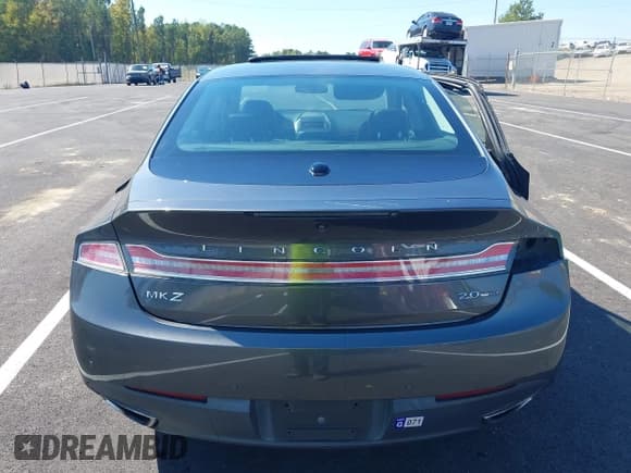 ✅ 2016 Lincoln MKZ • VIN: 3LN6L2G98GR633076 • Lot: 43347785. Wystawiony na IAAI z przebiegiem 109 206 mil. Bezpłatny archiwum sprzedaży aukcyjnych z USA i szczegółowy raport historii pojazdu na DreamBid. Zdjęcie 17.