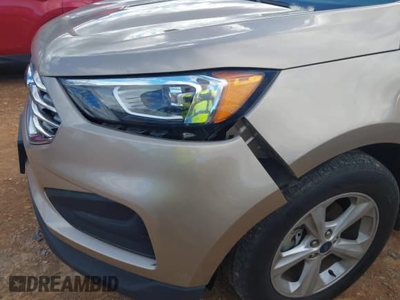 ✅ 2020 Ford Edge SE • VIN: 2FMPK3G92LBA05200 • Lot: 43584645. Wystawiony na IAAI z przebiegiem 61 945 mil. Bezpłatny archiwum sprzedaży aukcyjnych z USA i szczegółowy raport historii pojazdu na DreamBid. Zdjęcie 6.