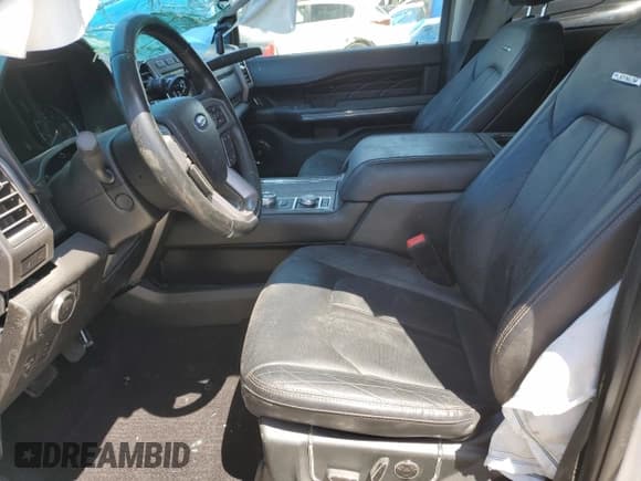 ✅ 2020 Ford Expedition Max Platinum • VIN: 1FMJK1MT5LEA92475 • Lot: 58872975. Wystawiony na Copart z przebiegiem 63 215 mil. Bezpłatny archiwum sprzedaży aukcyjnych z USA i szczegółowy raport historii pojazdu na DreamBid. Zdjęcie 7.