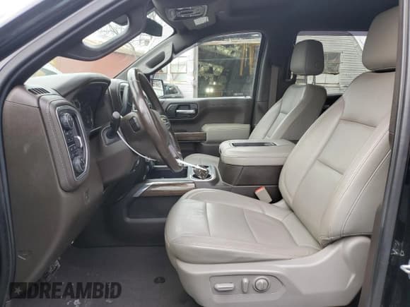 ✅ 2019 Chevrolet Silverado 1500 LT Trail Boss • VIN: 1GCPYFEDXKZ419543 • Lot: 85225894. Wystawiony na Copart z przebiegiem 75 211 mil. Bezpłatny archiwum sprzedaży aukcyjnych z USA i szczegółowy raport historii pojazdu na DreamBid. Zdjęcie 7.