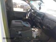 ✅ 2018 Chevrolet Silverado 2500HD Work Truck • VIN: 1GC1KUEY9JF210583 • Лот: 43551671. Опубликован ранее на IAAI с пробегом Не указан. Бесплатный доступ к архиву аукционных продаж из США и подробный отчёт об истории автомобиля на DreamBid. Изображение 5.