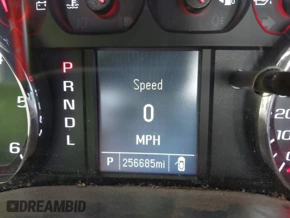 ✅ 2018 Chevrolet Silverado 1500 Work Truck • VIN: 1GCNCNEH0JZ106616 • Лот: 43014466. Опубликован ранее на IAAI с пробегом 256 685 миль. Бесплатный доступ к архиву аукционных продаж из США и подробный отчёт об истории автомобиля на DreamBid. Изображение 15.