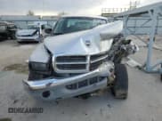 ✅ 2004 Dodge Dakota SLT • VIN: 1D7HG48N84S717848 • Lot: 84273764. Wystawiony na Copart z przebiegiem Nie podano. Bezpłatny archiwum sprzedaży aukcyjnych z USA i szczegółowy raport historii pojazdu na DreamBid. Zdjęcie 5.