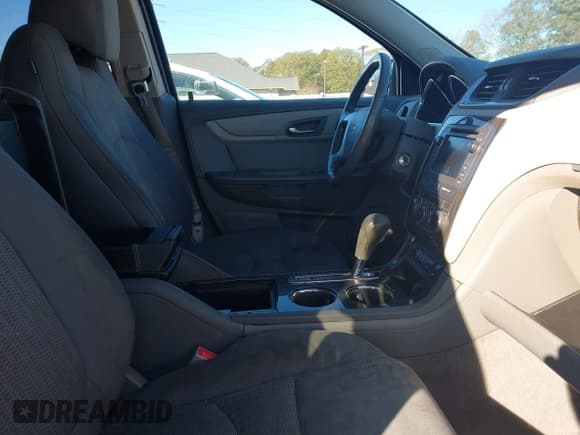 ✅ 2014 Chevrolet Traverse LT • VIN: 1GNKRHKD0EJ373612 • Lot: 43812609. Listed on IAAI with 161,104 mi. Free auction sales archive from the USA and detailed vehicle history report at DreamBid. Image 5.