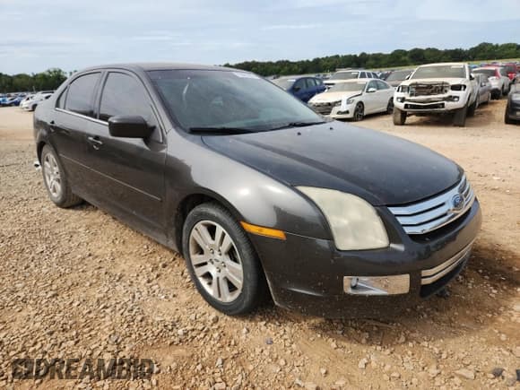 ✅ 2006 Ford Fusion SEL • VIN: 3FAHP08136R131353 • Lot: 70825685. Wystawiony na Copart z przebiegiem 217 798 mil. Bezpłatny archiwum sprzedaży aukcyjnych z USA i szczegółowy raport historii pojazdu na DreamBid. Zdjęcie 4.