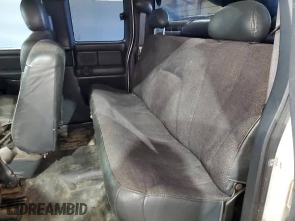 2000 Chevrolet Silverado 1500 LS с VIN 1GCEK19V1YE410387, выставлен на аукционе Copart как лот 85894705 с пробегом 238 126 миль миль и Списание • Salvage title. История ставок и продаж доступна на DreamBid. Изображение 10.
