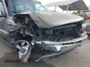 ✅ 2002 Chevrolet Suburban LS • VIN: 1GNEC16T02J206251 • Lot: 42732097. Wystawiony na IAAI z przebiegiem 276 973 mil. Bezpłatny archiwum sprzedaży aukcyjnych z USA i szczegółowy raport historii pojazdu na DreamBid. Zdjęcie 6.