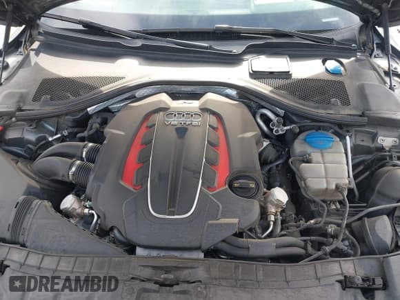 ✅ 2014 Audi RS 7 Prestige • VIN: WUAW2AFC3EN903462 • Lot: 42082052. Wystawiony na IAAI z przebiegiem 78 188 mil. Bezpłatny archiwum sprzedaży aukcyjnych z USA i szczegółowy raport historii pojazdu na DreamBid. Zdjęcie 10.