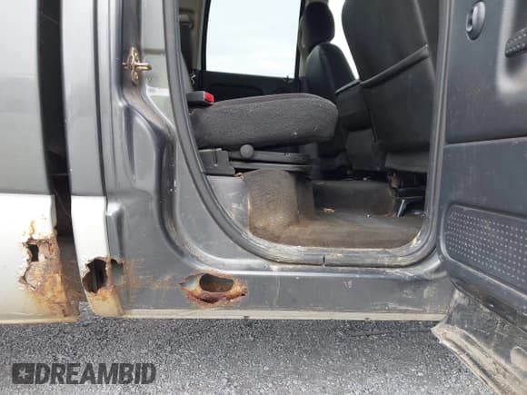 ✅ 2003 Dodge 2500 ST • VIN: 3D7KU28DX3G822634 • Лот: 43523499. Опубликован ранее на IAAI с пробегом 219 119 миль. Бесплатный доступ к архиву аукционных продаж из США и подробный отчёт об истории автомобиля на DreamBid. Изображение 21.