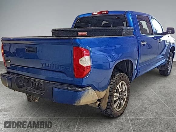 ✅ 2018 Toyota Tundra 1794 Edition • VIN: 5TFAW5F13JX694319 • Lot: 95747215. Listed on Copart with 253,332 mi. Free auction sales archive from the USA and detailed vehicle history report at DreamBid. Image 4.
