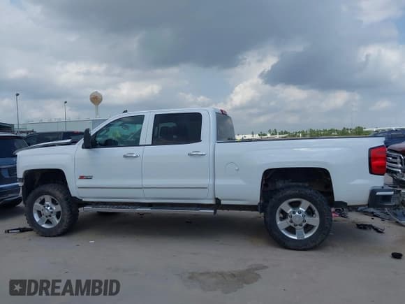 ✅ 2016 Chevrolet Silverado 2500HD LT • VIN: 1GC1KVE86GF270450 • Лот: 42439752. Опубликован ранее на IAAI с пробегом 174 476 миль. Бесплатный доступ к архиву аукционных продаж из США и подробный отчёт об истории автомобиля на DreamBid. Изображение 15.