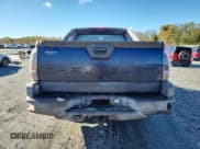 ✅ 2005 Chevrolet Avalanche Z71 • VIN: 3GNEK12Z15G266218 • Lot: 90419005. Listed on Copart with 180,965 mi. Free auction sales archive from the USA and detailed vehicle history report at DreamBid. Image 6.