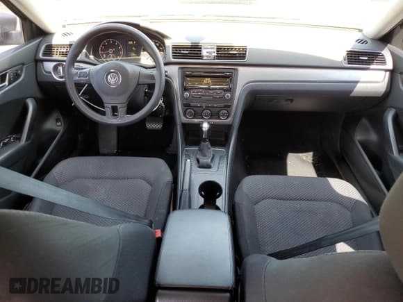 ✅ 2013 Volkswagen Passat S • VIN: 1VWAP7A31DC061392 • Лот: 60318015. Опубликован ранее на Copart с пробегом 102 563 миль. Бесплатный доступ к архиву аукционных продаж из США и подробный отчёт об истории автомобиля на DreamBid. Изображение 8.