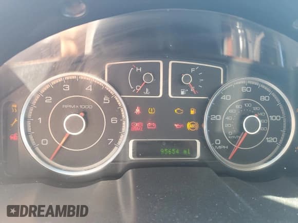 ✅ 2008 Ford Taurus SEL • VIN: 1FAHP24W38G128640 • Lot: 86518605. Listed on Copart with 95,654 mi. Free auction sales archive from the USA and detailed vehicle history report at DreamBid. Image 9.