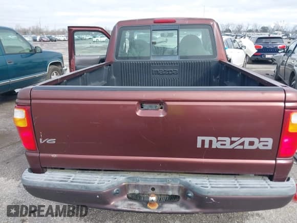 ✅ 2003 Mazda B-Series DS • VIN: 4F4YR16U83TM17272 • Lot: 41387645. Wystawiony na IAAI z przebiegiem 162 810 mil. Bezpłatny archiwum sprzedaży aukcyjnych z USA i szczegółowy raport historii pojazdu na DreamBid. Zdjęcie 8.