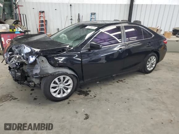 ✅ 2017 Toyota Camry XLE • VIN: 4T1BF1FK0HU364537 • Lot: 90758255. Listed on Copart with 129,838 mi. Free auction sales archive from the USA and detailed vehicle history report at DreamBid. Image 1.