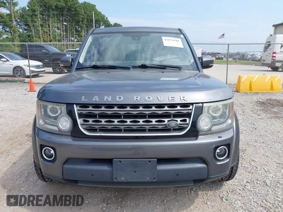 ✅ 2016 Land Rover LR4 HSE • VIN: SALAG2V68GA793988 • Lot: 42878308. Listed on IAAI with 142,738 mi. Free auction sales archive from the USA and detailed vehicle history report at DreamBid. Image 6.
