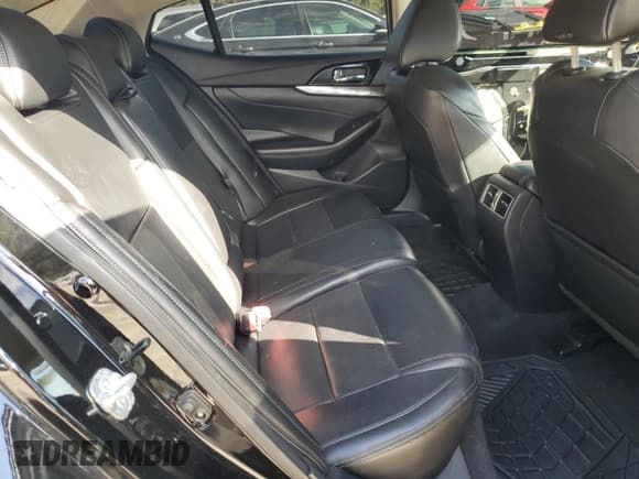 ✅ 2020 Nissan Maxima SV • VIN: 1N4AA6CV6LC380868 • Lot: 90263085. Listed on Copart with 103,263 mi. Free auction sales archive from the USA and detailed vehicle history report at DreamBid. Image 10.