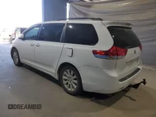 ✅ 2011 Toyota Sienna LE • VIN: 5TDJK3DC8BS025958 • Lot: 84597715. Listed on Copart with 194,460 mi. Free auction sales archive from the USA and detailed vehicle history report at DreamBid. Image 2.