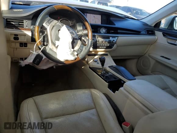 ✅ 2013 Lexus ES 250 • VIN: JTHBK1GG0D2080968 • Lot: 86859735. Wystawiony na Copart z przebiegiem 123 741 mil. Bezpłatny archiwum sprzedaży aukcyjnych z USA i szczegółowy raport historii pojazdu na DreamBid. Zdjęcie 8.