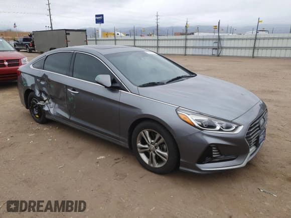 ✅ 2018 Hyundai Sonata Limited • VIN: 5NPE34AF9JH678418 • Лот: 53728315. Опубликован ранее на Copart с пробегом 96 910 миль. Бесплатный доступ к архиву аукционных продаж из США и подробный отчёт об истории автомобиля на DreamBid. Изображение 4.