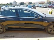 ✅ 2020 Tesla Model 3 Long Range • VIN: 5YJ3E1EB2LF710425 • Lot: 43072960. Wystawiony na IAAI z przebiegiem 96 974 mil. Bezpłatny archiwum sprzedaży aukcyjnych z USA i szczegółowy raport historii pojazdu na DreamBid. Zdjęcie 14.