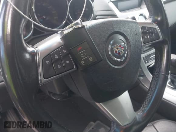 ✅ 2010 Cadillac CTS Performance • VIN: 1G6DJ5EV7A0103825 • Лот: 41320995. Опубликован ранее на IAAI с пробегом 164 816 миль. Бесплатный доступ к архиву аукционных продаж из США и подробный отчёт об истории автомобиля на DreamBid. Изображение 11.