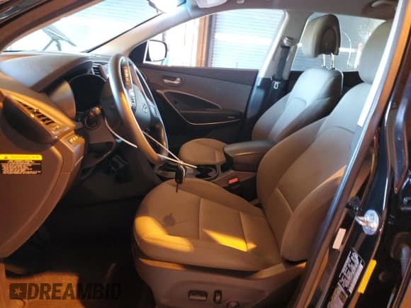 ✅ 2017 Hyundai Santa Fe 2.4L • VIN: 5XYZU3LB4HG414155 • Lot: 91306285. Listed on Copart with 100,058 mi. Free auction sales archive from the USA and detailed vehicle history report at DreamBid. Image 7.