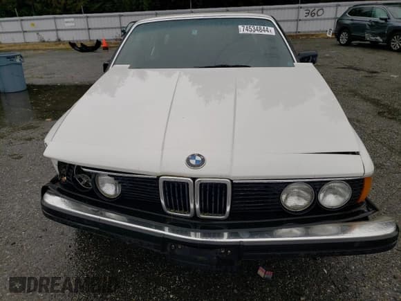 ✅ 1985 BMW 7 Series 735i • VIN: WBAFH8402F0970689 • Lot: 74534844. Wystawiony na Copart z przebiegiem 192 703 mil. Bezpłatny archiwum sprzedaży aukcyjnych z USA i szczegółowy raport historii pojazdu na DreamBid. Zdjęcie 5.
