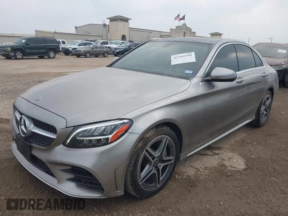 ✅ 2020 Mercedes-Benz C 300 • VIN: 55SWF8EB3LU328034 • Lot: 42269199. Listed on IAAI with 61,909 mi. Free auction sales archive from the USA and detailed vehicle history report at DreamBid. Image 17.