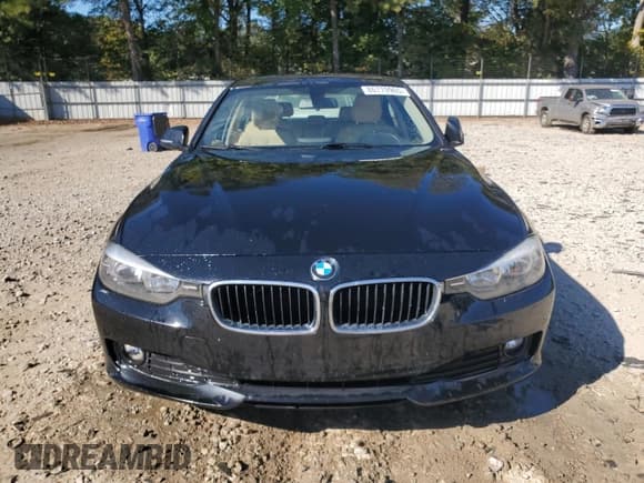 ✅ 2015 BMW 3 Series 320i • VIN: WBA3B1C5XFK136022 • Lot: 86779965. Wystawiony na Copart z przebiegiem 110 522 mil. Bezpłatny archiwum sprzedaży aukcyjnych z USA i szczegółowy raport historii pojazdu na DreamBid. Zdjęcie 5.