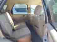 2005 Mercury Mariner Luxury z VIN 4M2YU56125DJ05993, wystawiony jako IAAI lot #41745773 z przebiegiem 265 895 mil mil oraz . Historia ofert i sprzedaży dostępna na DreamBid. Obrazek 8.