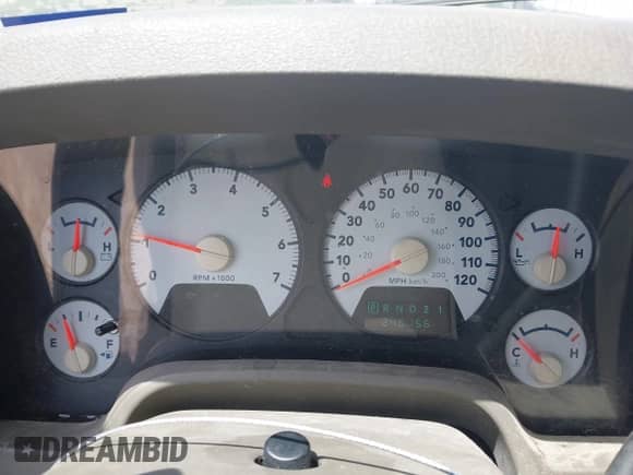 2007 Dodge 1500 SLT with VIN 1D7HA16P47J518908, listed as a IAAI auction lot 42524076 with 246,156 mi miles and . Bid and sale history available at DreamBid. Image 7.