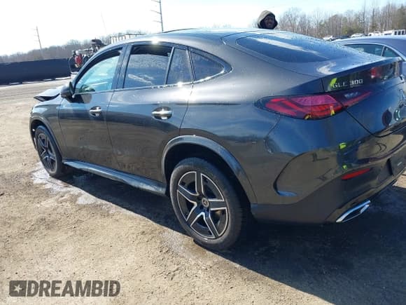 ✅ 2024 Mercedes-Benz GLC 300 • VIN: W1NKJ4HB6RF099056 • Lot: 41620396. Wystawiony na IAAI z przebiegiem Nie podano. Bezpłatny archiwum sprzedaży aukcyjnych z USA i szczegółowy raport historii pojazdu na DreamBid. Zdjęcie 3.