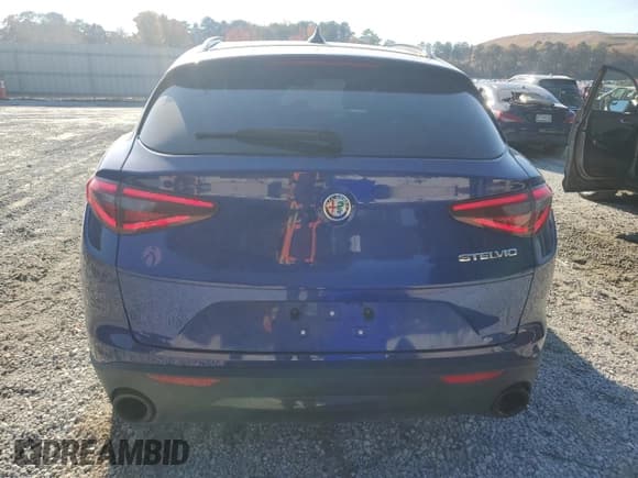 ✅ 2022 Alfa Romeo Stelvio Sprint • VIN: ZASPAJAN0N7D39195 • Lot: 91646025. Wystawiony na Copart z przebiegiem 95 306 mil. Bezpłatny archiwum sprzedaży aukcyjnych z USA i szczegółowy raport historii pojazdu na DreamBid. Zdjęcie 6.