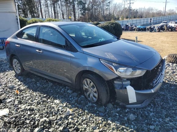 ✅ 2020 Hyundai Accent SE • VIN: 3KPC24A61LE103330 • Лот: 86913104. Опубликован ранее на Copart с пробегом 113 033 миль. Бесплатный доступ к архиву аукционных продаж из США и подробный отчёт об истории автомобиля на DreamBid. Изображение 4.