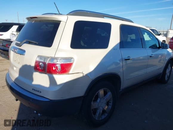 ✅ 2008 GMC Acadia SLT2 • VIN: 1GKEV33718J273153 • Лот: 43486397. Опубликован ранее на IAAI с пробегом 101 136 миль. Бесплатный доступ к архиву аукционных продаж из США и подробный отчёт об истории автомобиля на DreamBid. Изображение 4.