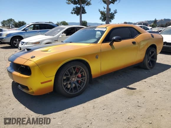 ✅ 2017 Dodge Challenger SRT Hellcat • VIN: 2C3CDZC93HH572448 • Lot: 67318445. Wystawiony na Copart z przebiegiem 39 685 mil. Bezpłatny archiwum sprzedaży aukcyjnych z USA i szczegółowy raport historii pojazdu na DreamBid. Zdjęcie 1.