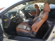 ✅ 2010 Hyundai Genesis Coupe Grand Touring • VIN: KMHHU6KH0AU042137 • Lot: 84340015. Listed on Copart with 58,816 mi. Free auction sales archive from the USA and detailed vehicle history report at DreamBid. Image 7.