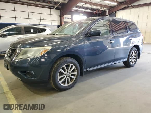 ✅ 2015 Nissan Pathfinder Platinum • VIN: 5N1AR2MM3FC633002 • Lot: 89856105. Listed on Copart with 131,436 mi. Free auction sales archive from the USA and detailed vehicle history report at DreamBid. Image 1.