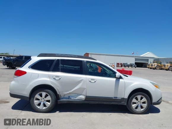 ✅ 2010 Subaru Outback Limited Power Moon • VIN: 4S4BRDLC9A2353561 • Lot: 42800966. Listed on IAAI with 116,643 mi. Free auction sales archive from the USA and detailed vehicle history report at DreamBid. Image 13.