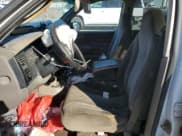 ✅ 2001 Dodge Dakota Sport • VIN: 1B7GL2AX61S102521 • Lot: 82242194. Wystawiony na Copart z przebiegiem Nie podano. Bezpłatny archiwum sprzedaży aukcyjnych z USA i szczegółowy raport historii pojazdu na DreamBid. Zdjęcie 7.