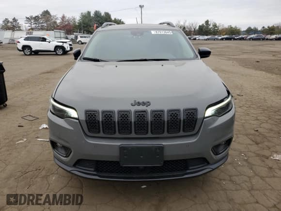✅ 2023 Jeep Cherokee Altitude Lux • VIN: 1C4PJMMB1PD113196 • Lot: 87013645. Wystawiony na Copart z przebiegiem 75 932 mil. Bezpłatny archiwum sprzedaży aukcyjnych z USA i szczegółowy raport historii pojazdu na DreamBid. Zdjęcie 5.
