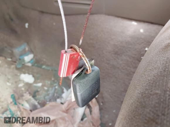 ✅ 2002 Ford Explorer XLT • VIN: 1FMZU63K22UD19127 • Лот: 41742419. Опубликован ранее на IAAI с пробегом Не указан. Бесплатный доступ к архиву аукционных продаж из США и подробный отчёт об истории автомобиля на DreamBid. Изображение 11.