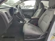 ✅ 2017 Chevrolet Colorado 2WD WT • VIN: 1GCGSBEN3H1231733 • Lot: 96047995. Wystawiony na Copart z przebiegiem 132 924 mil. Bezpłatny archiwum sprzedaży aukcyjnych z USA i szczegółowy raport historii pojazdu na DreamBid. Zdjęcie 7.